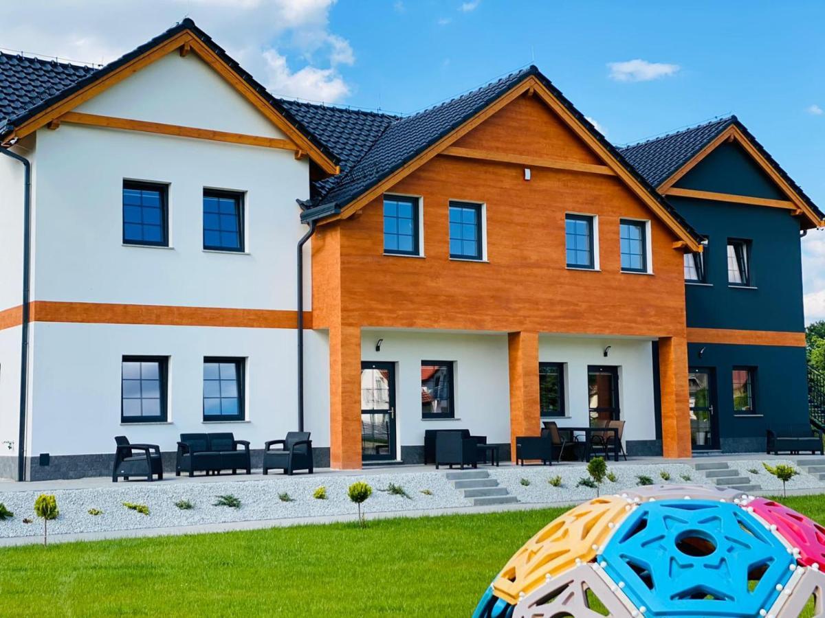 Wonder Home - Apartamenty Halo Karkonosze Z Ogrodem, Sezonowym Basenem, Placem Zabaw I Widokiem Na Sniezke - Zlokalizowane Blisko Karpacza Mysłakowice Dış mekan fotoğraf